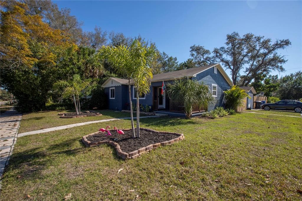 1346 30TH AVENUE N ST PETERSBURG, FL 33704