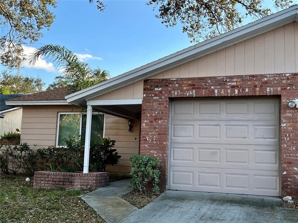 3011 CATHERINE DRIVE CLEARWATER, FL 33759