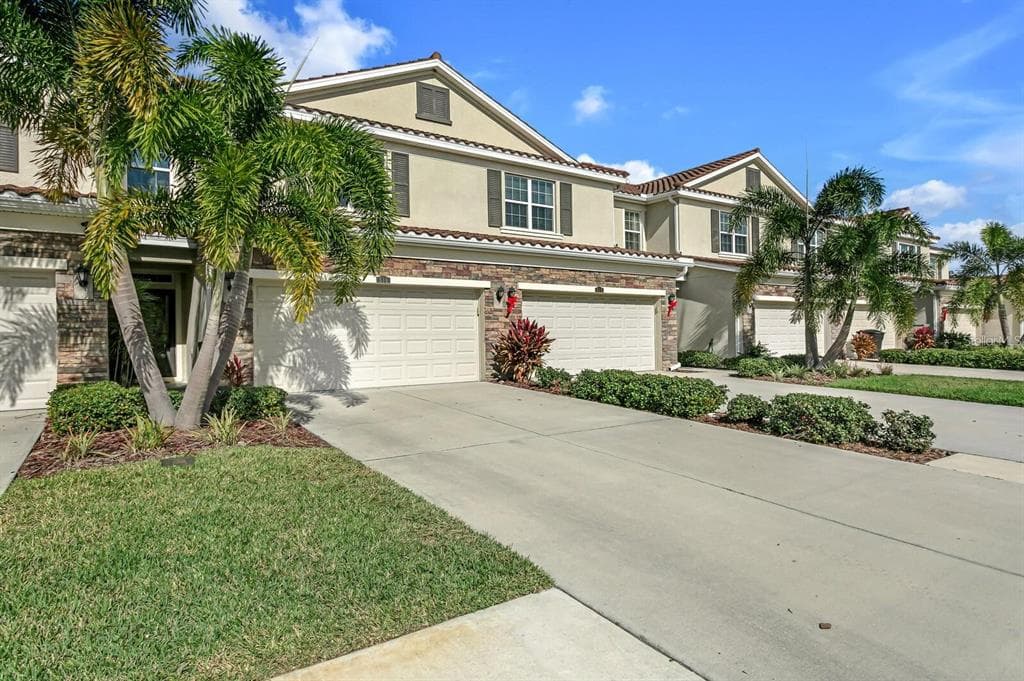519 53RD AVENUE N ST PETERSBURG, FL 33703