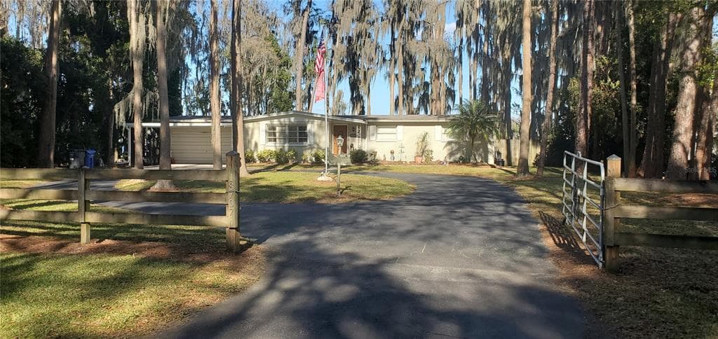 18707 GERACI ROAD LUTZ, FL 33548