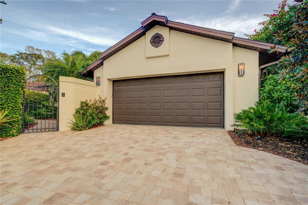 13540 AVISTA DRIVE TAMPA, FL 33624