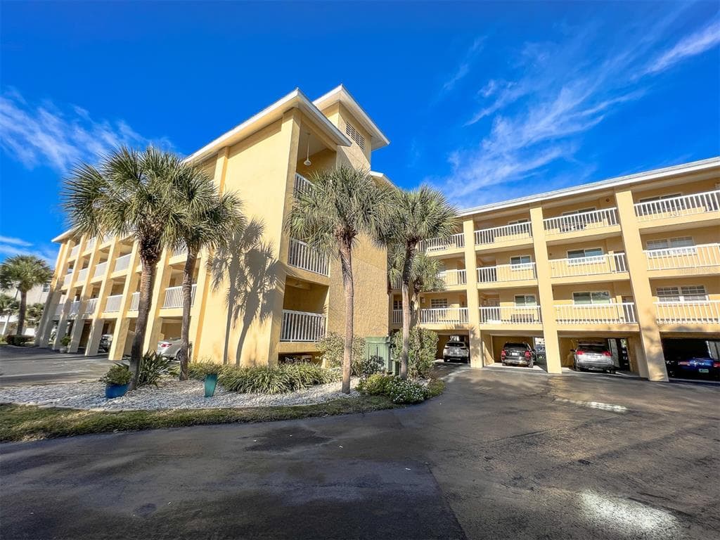 1125 PINELLAS BAYWAY S UNIT 302 TIERRA VERDE, FL 33715