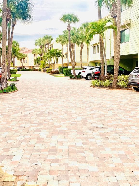 526 SANDY HOOK ROAD UNIT 526 TREASURE ISLAND, FL 33706