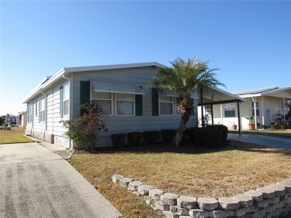 5715 APACHE STREET ZEPHYRHILLS, FL 33542