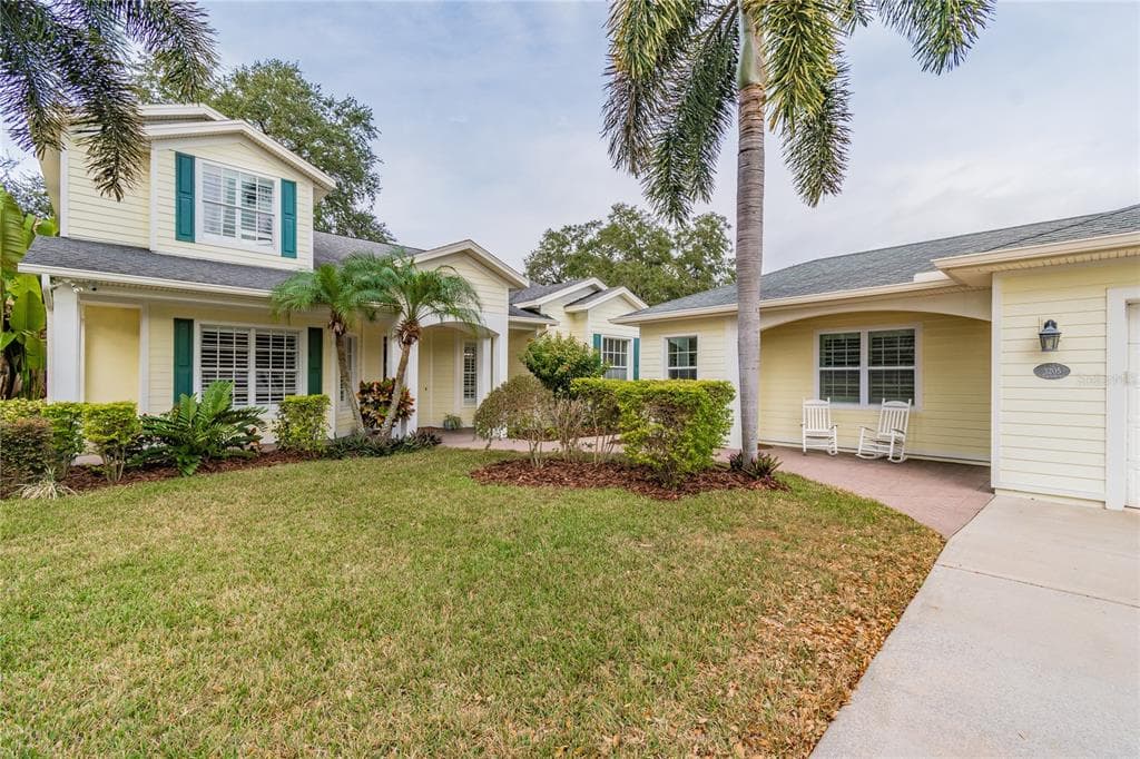 3205 OAK GREEN WAY TAMPA, FL 33611