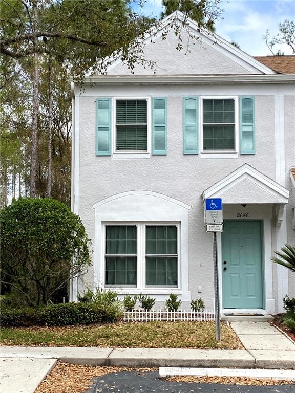 8646 HUNTERS KEY CIRCLE TAMPA, FL 33647