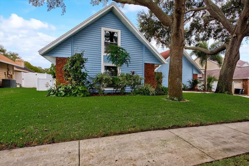 12977 FARMINGTON TRAIL SEMINOLE, FL 33776