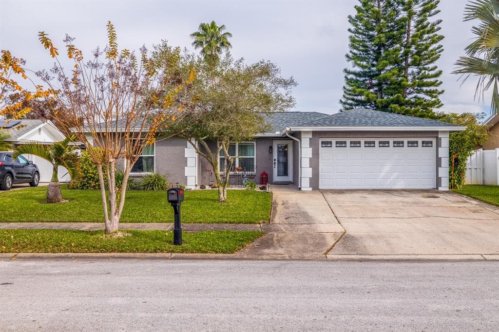 8257 129TH LANE N SEMINOLE, FL 33776