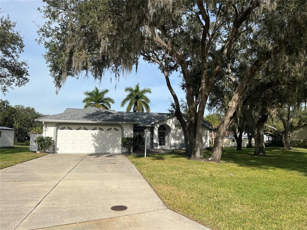 8202 OAK DRIVE PALMETTO, FL 34221