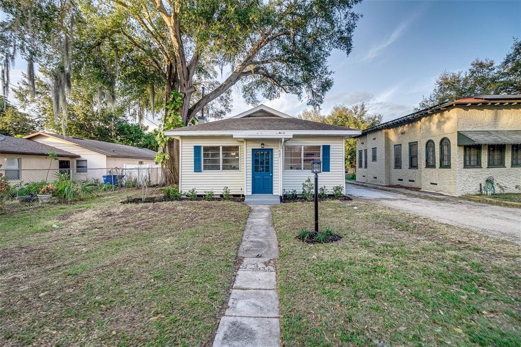 807 AVENUE F NE WINTER HAVEN, FL 33881