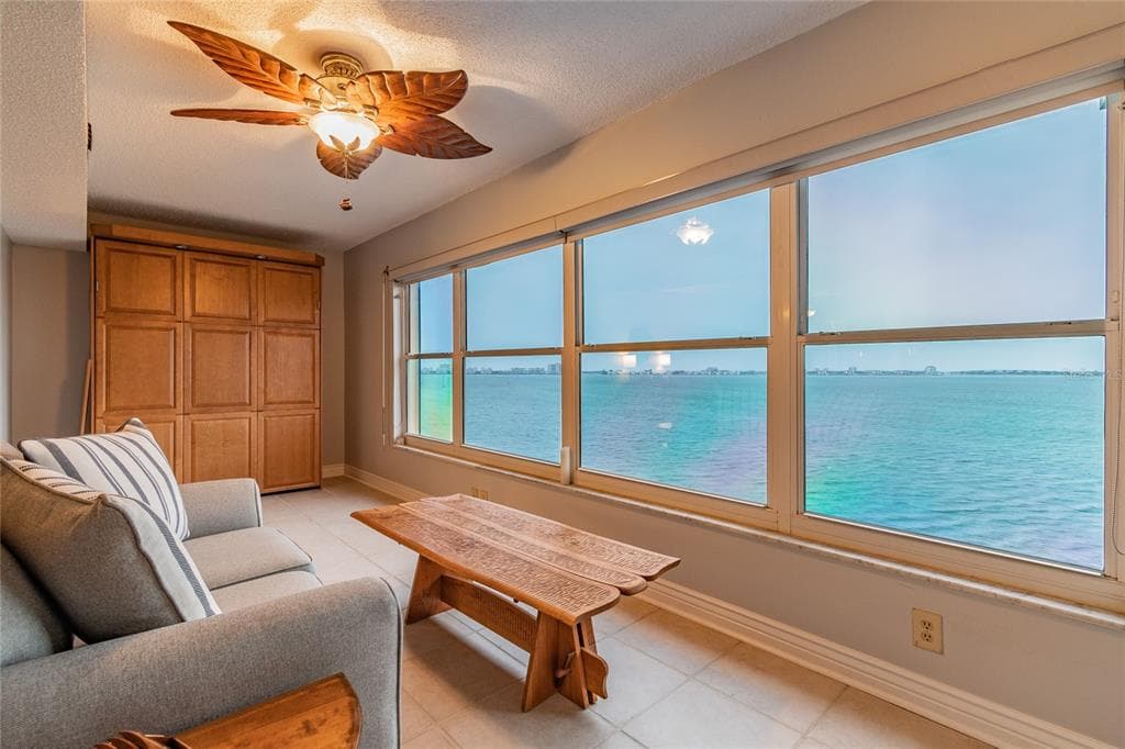 5900 SHORE BOULEVARD S UNIT 707 GULFPORT, FL 33707