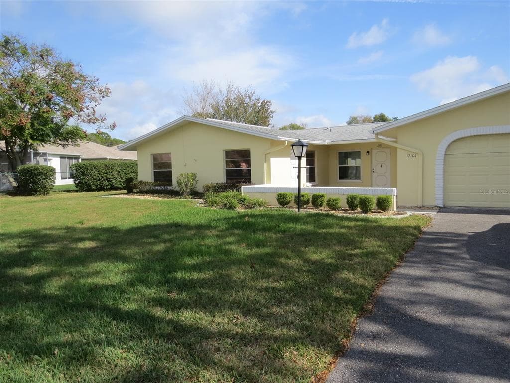 12104 BOYNTON LANE UNIT 12104 NEW PORT RICHEY, FL 34654