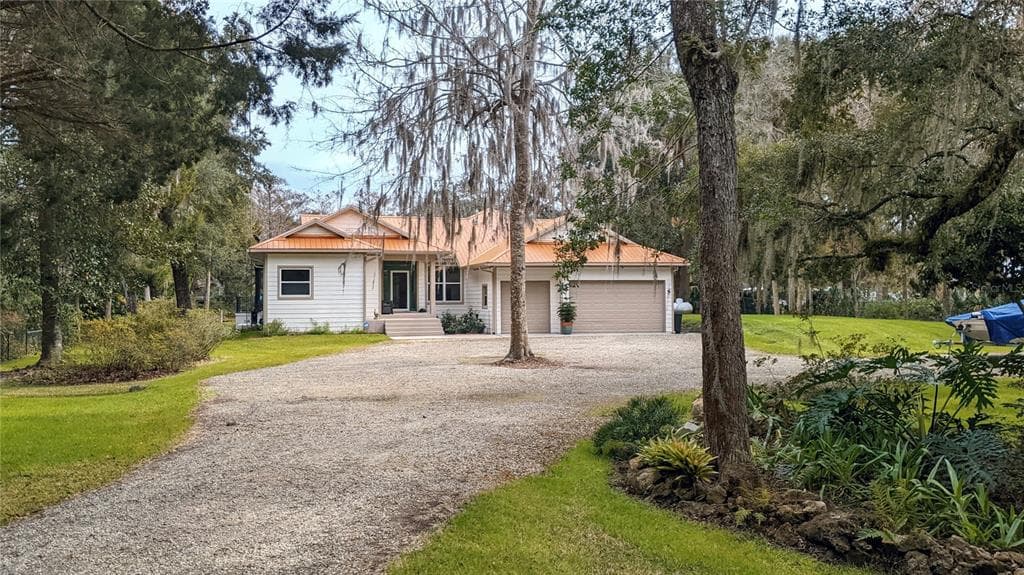 11405 N HONEY JORDAN POINT INGLIS, FL 34449