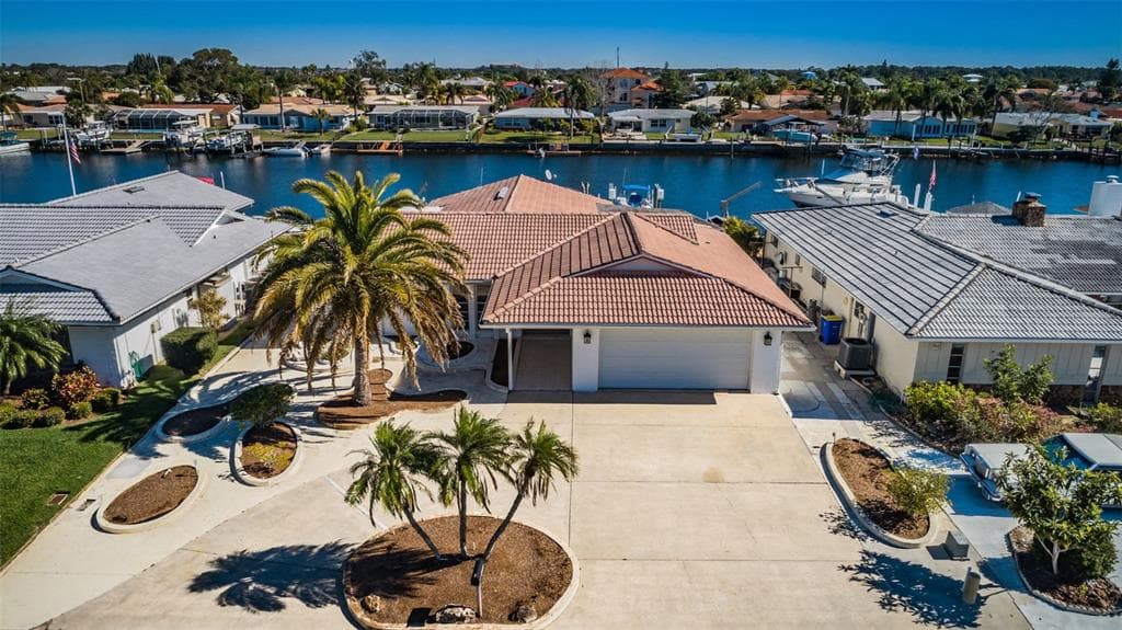 5048 GALLEON COURT NEW PORT RICHEY, FL 34652
