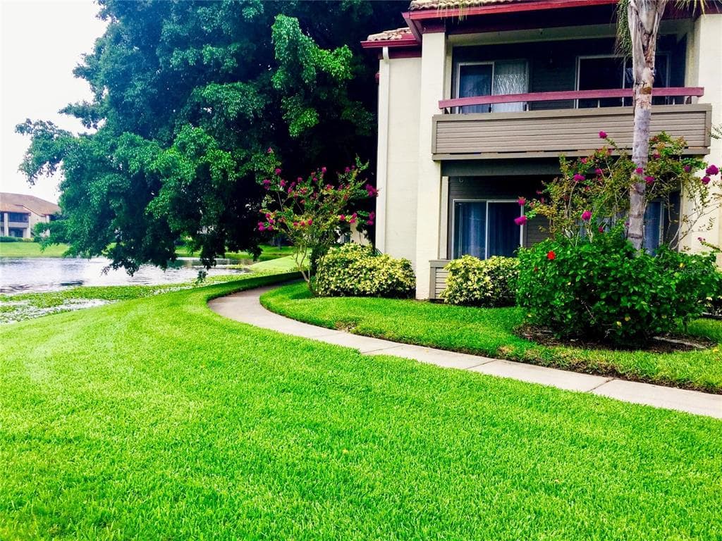 10263 GANDY BOULEVARD N UNIT 513 ST PETERSBURG, FL 33702