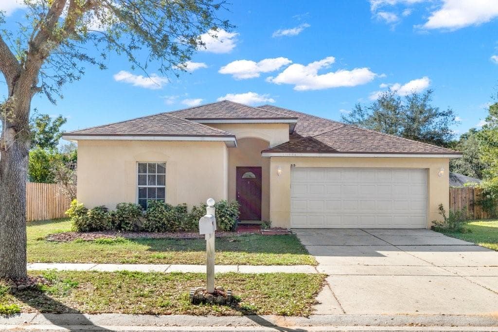 813 COADE STONE DRIVE SEFFNER, FL 33584
