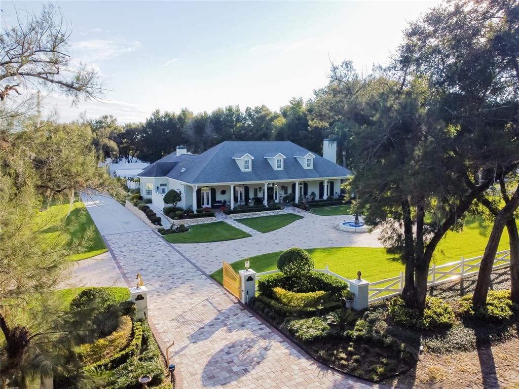 1503 LIMONA ROAD