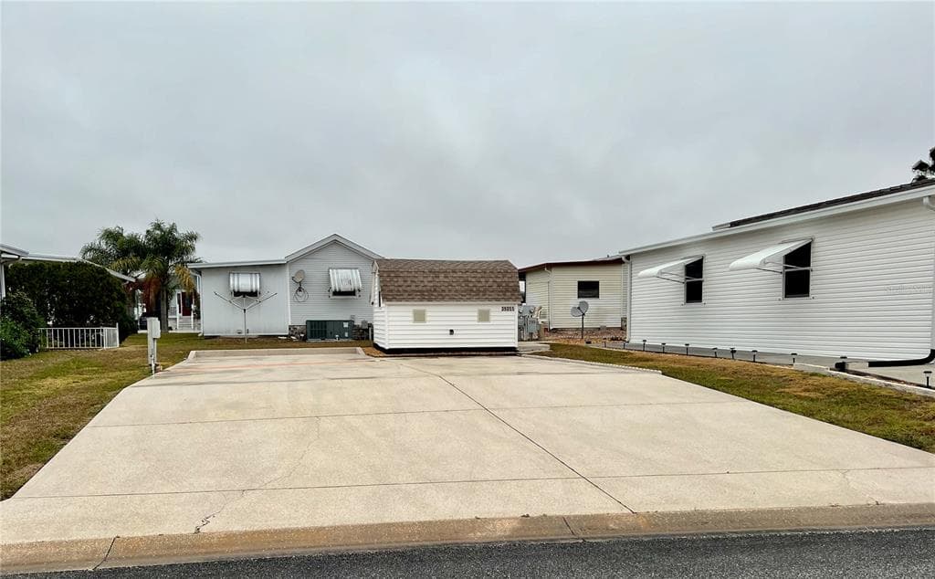 35055 JADE DRIVE UNIT 300 ZEPHYRHILLS, FL 33541