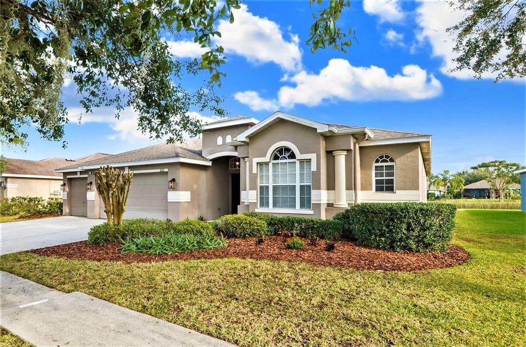 16212 BRIDGEPARK DRIVE LITHIA, FL 33547