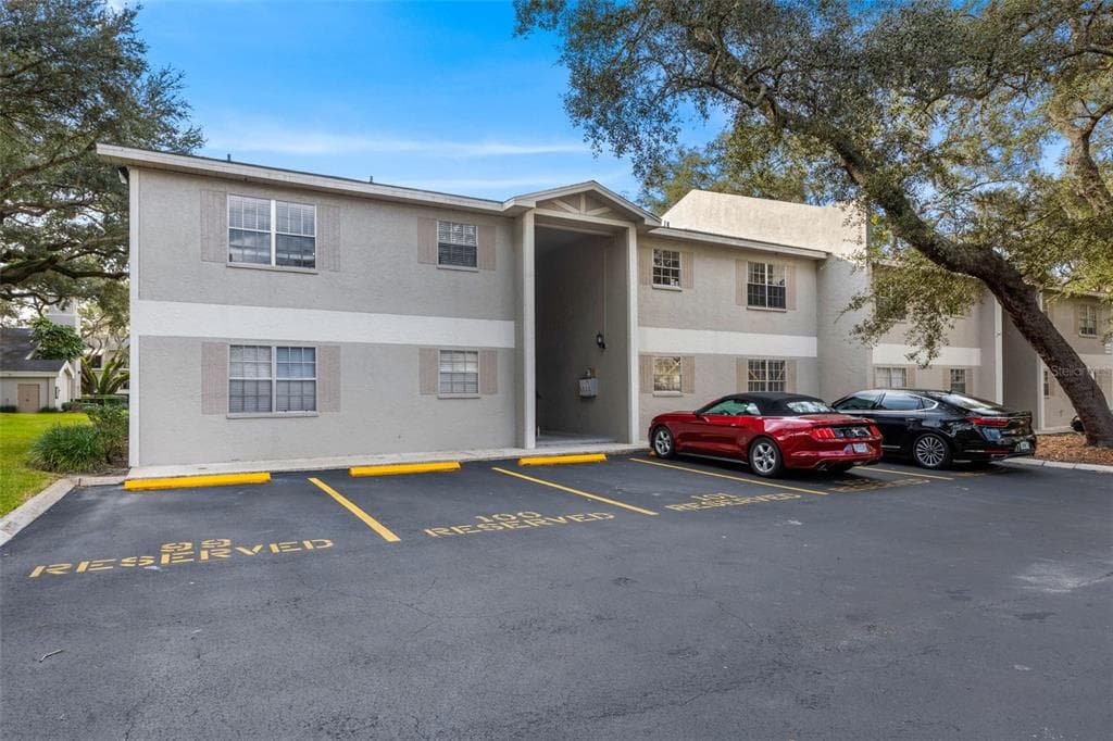 14466 REUTER STRASSE CIRCLE UNIT 502 TAMPA, FL 33613