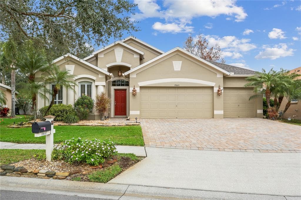 19647 BERGENFELD DRIVE LAND O LAKES, FL 34638