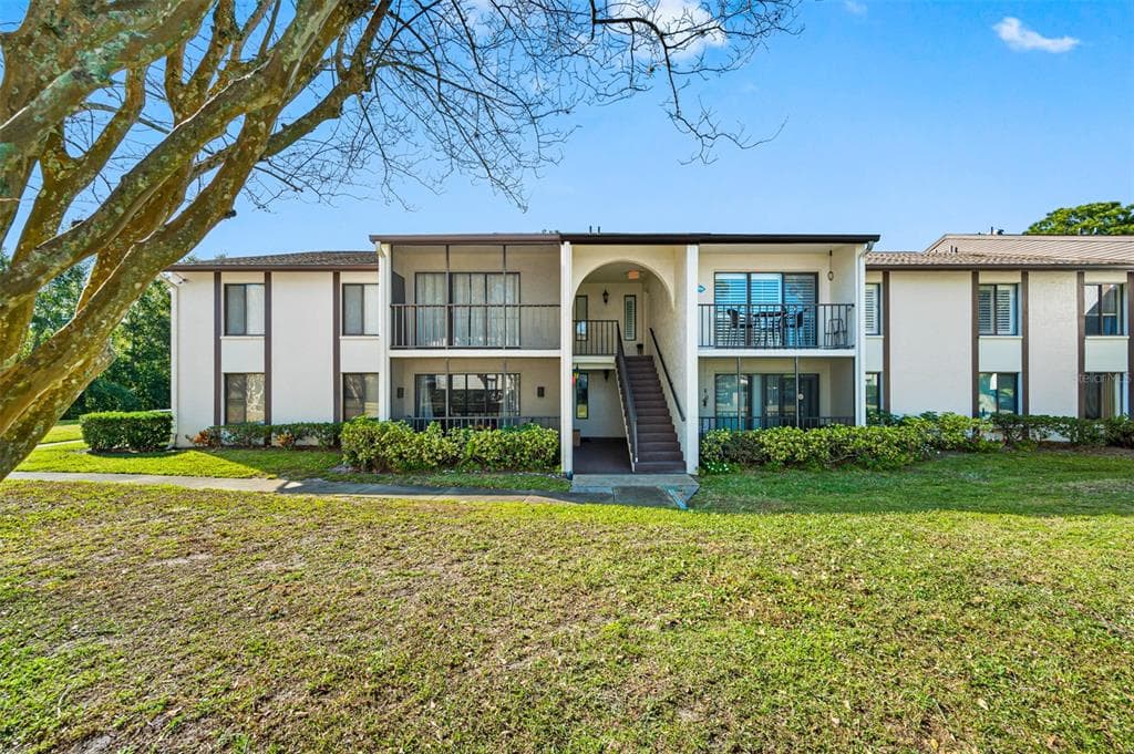 2642 PINE RIDGE WAY S UNIT G2 PALM HARBOR, FL 34684