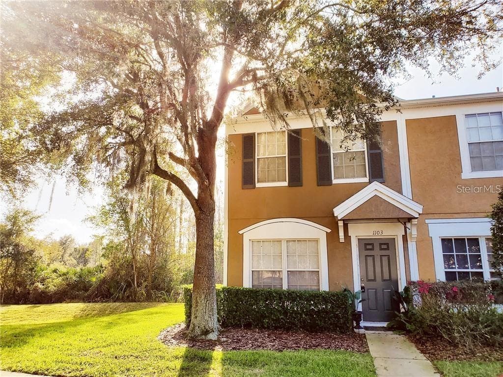 1103 KENNEWICK COURT WESLEY CHAPEL, FL 33543
