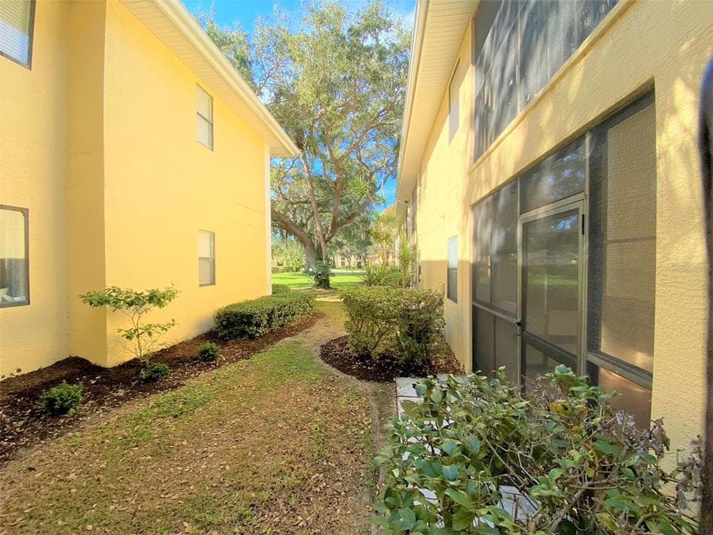 3001 58TH AVENUE S UNIT 1303 ST PETERSBURG, FL 33712