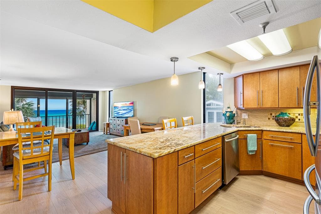506 GULF BOULEVARD UNIT 205 INDIAN ROCKS BEACH, FL 33785