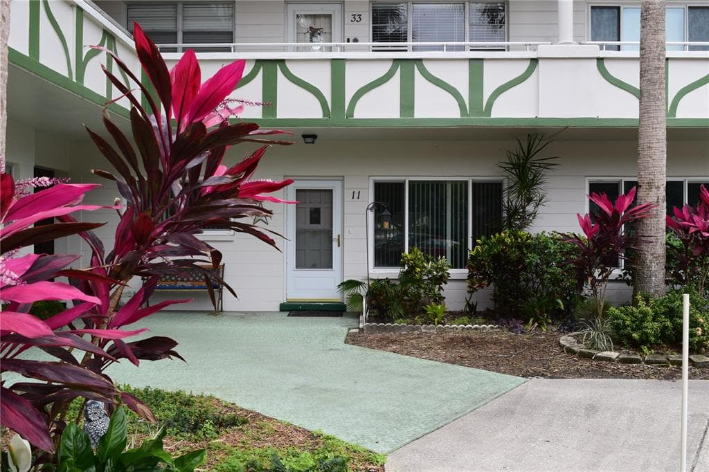 2471 SUMATRAN WAY UNIT 11 CLEARWATER, FL 33763