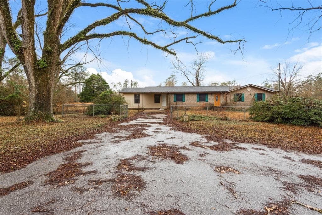 2549 ARMADILLO ROAD MILTON, FL 32570
