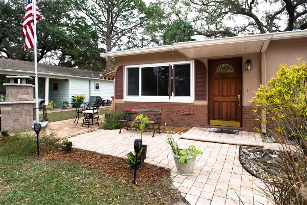 750 2ND STREET S SAFETY HARBOR, FL 34695