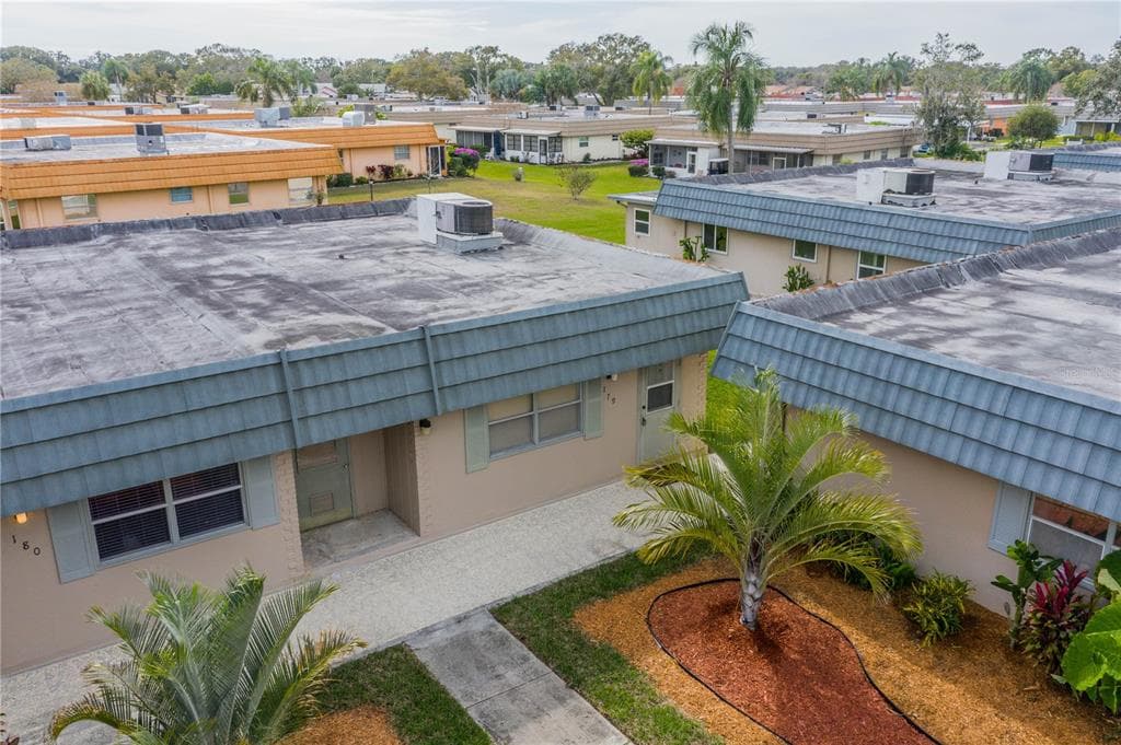 1802 BEDFORD TERRACE UNIT 179 SUN CITY CENTER, FL 33573
