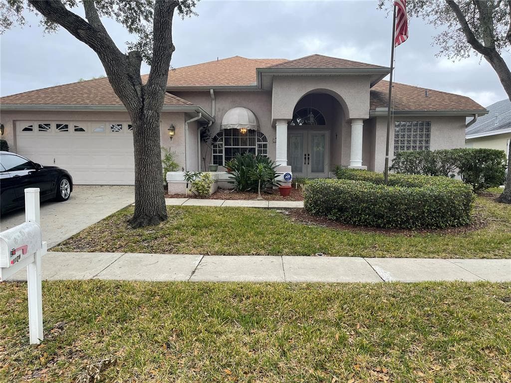1079 MAINSAIL DRIVE TARPON SPRINGS, FL 34689