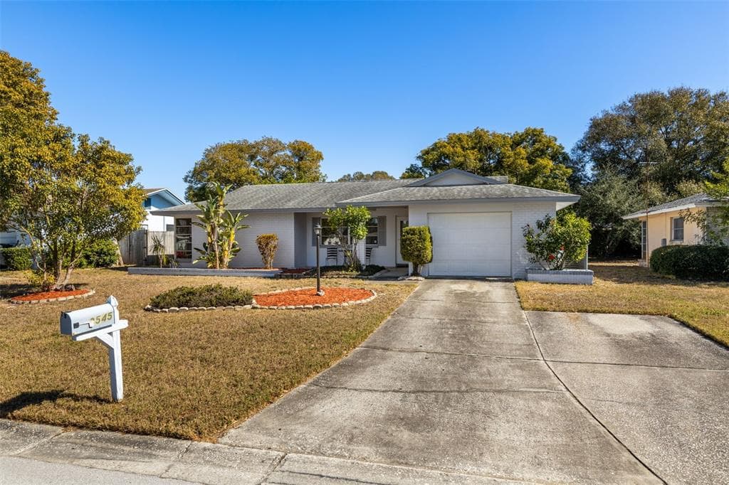2545 REDWOOD CIRCLE CLEARWATER, FL 33763
