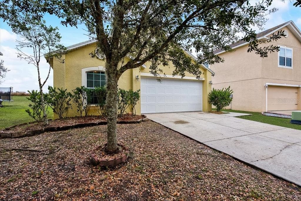 13235 WATERFORD CASTLE DRIVE DADE CITY, FL 33525