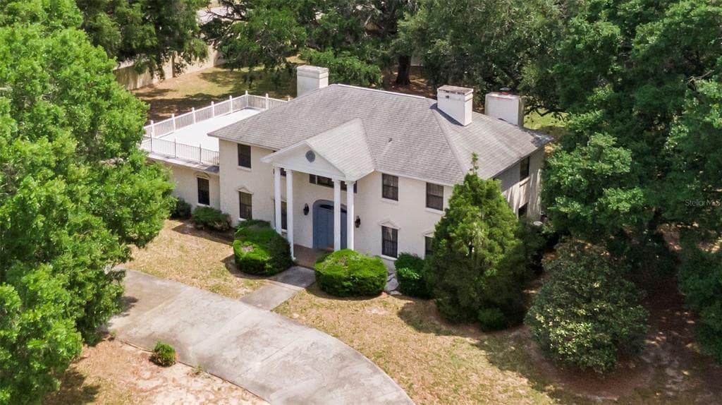 1001 EDGEMONT PLACE