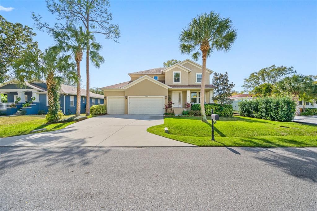 2806 SANDERS DRIVE TAMPA, FL 33611