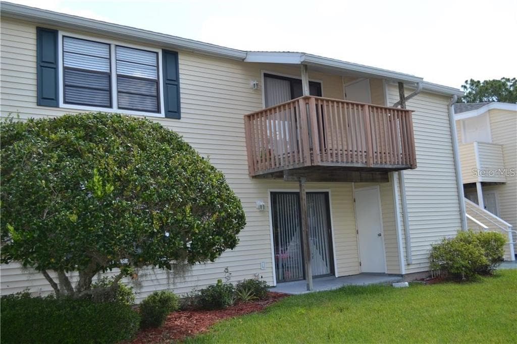 137 HUNTER LAKE DRIVE UNIT H OLDSMAR, FL 34677