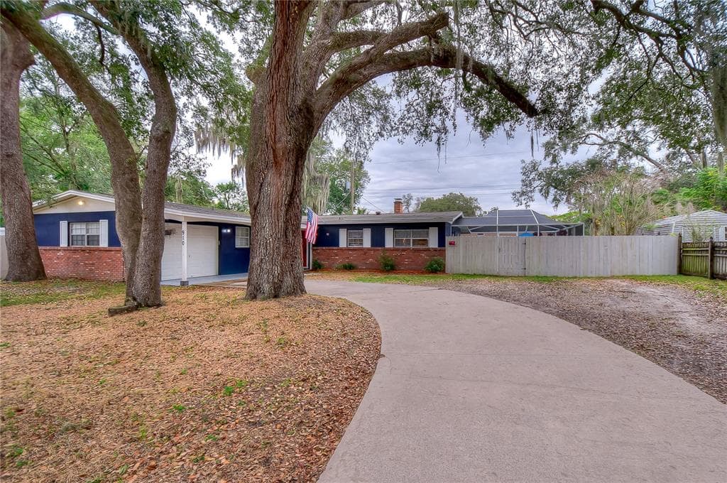 910 EDGEDALE CIRCLE BRANDON, FL 33510