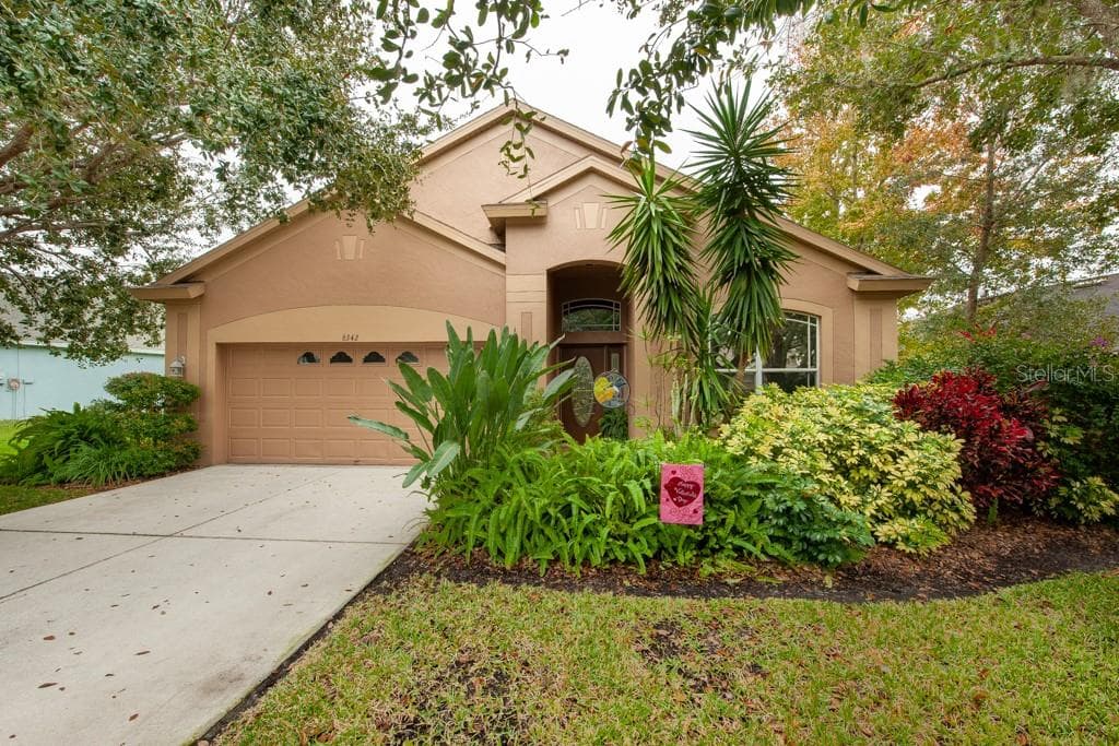 6342 BRIDGECREST DRIVE LITHIA, FL 33547