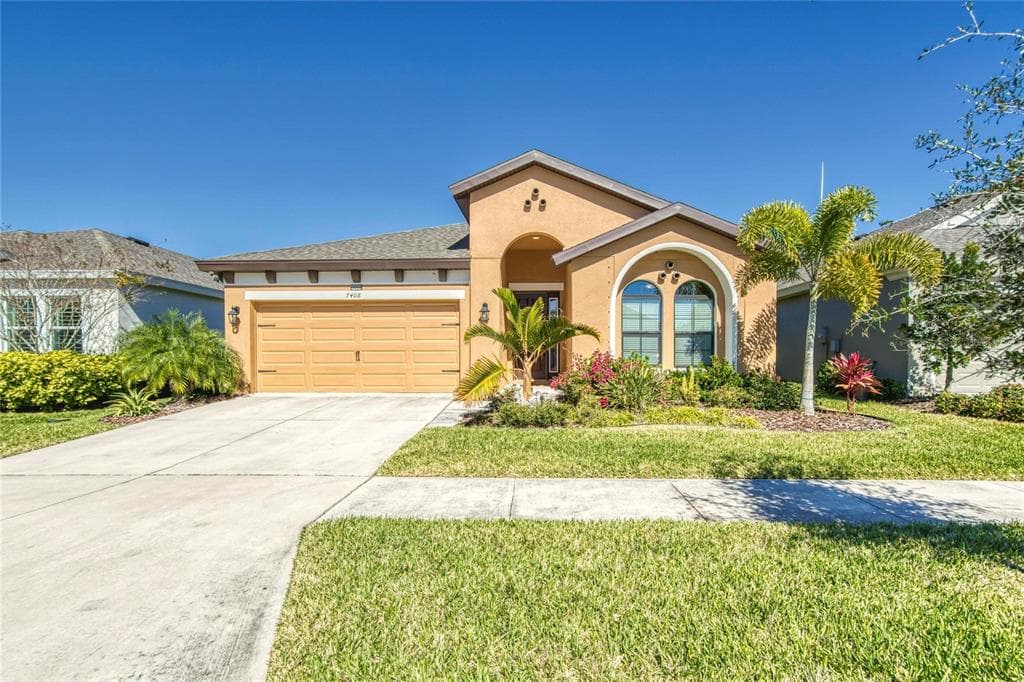 7408 SUNGOLD MEADOW COURT APOLLO BEACH, FL 33572