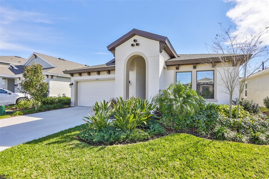 7403 WINDPORT LANE APOLLO BEACH, FL 33572