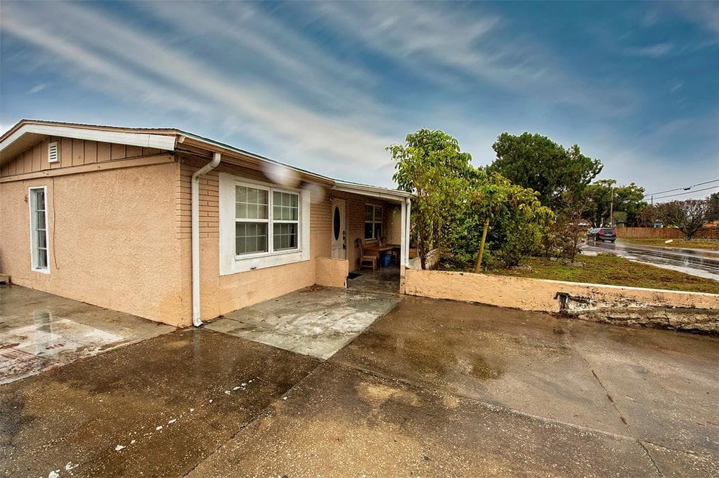 4321 BONITA ROAD HOLIDAY, FL 34691