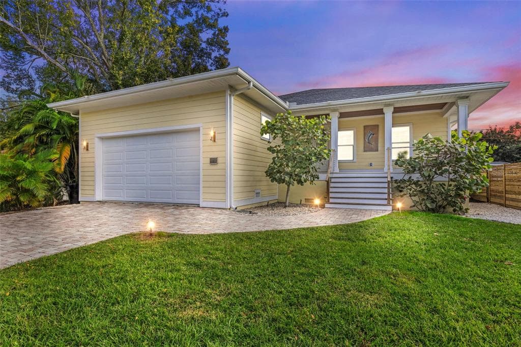 222 41ST AVENUE NE ST PETERSBURG, FL 33703