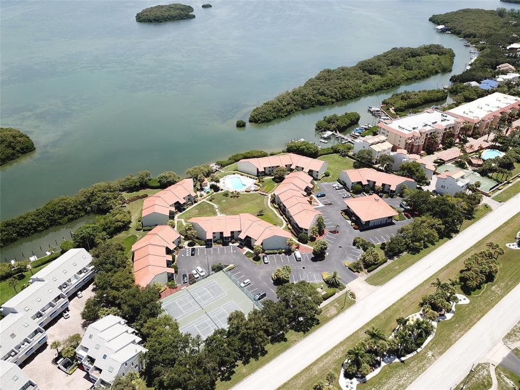 1515 PINELLAS BAYWAY S UNIT 64 TIERRA VERDE, FL 33715