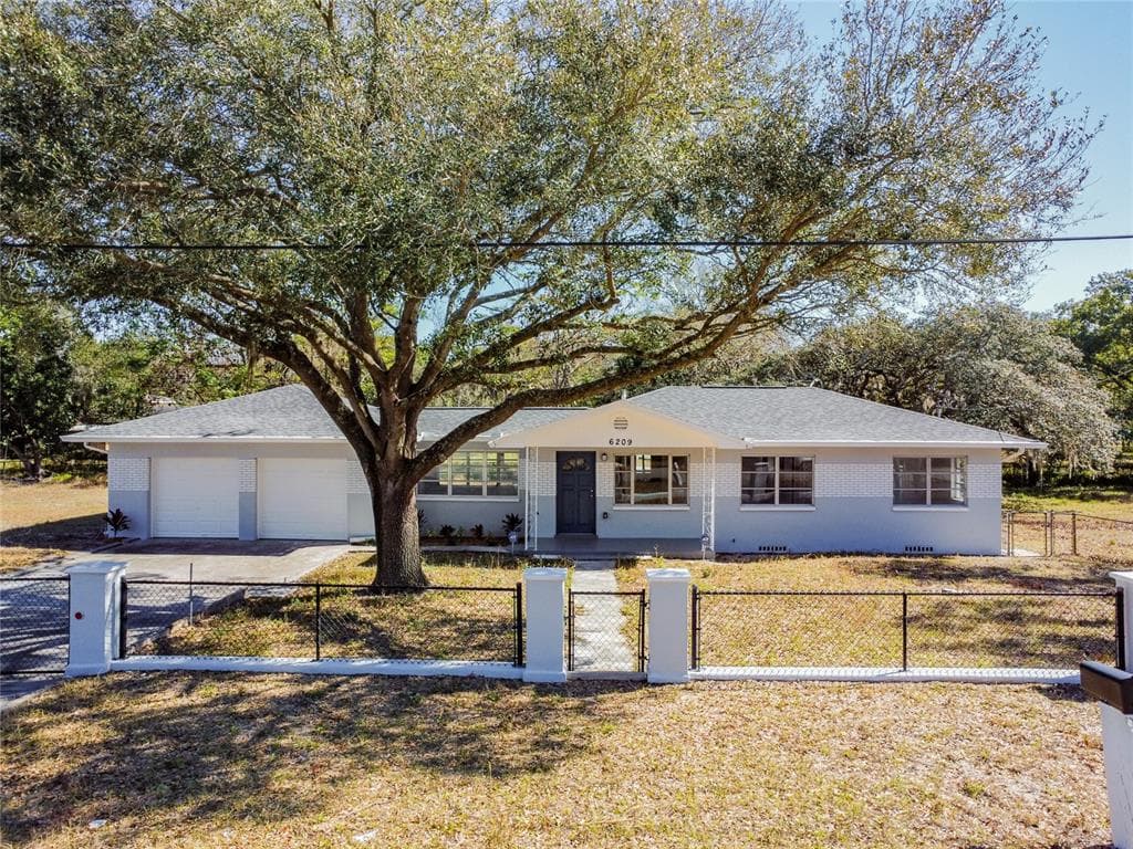 6209 N 48TH STREET TAMPA, FL 33610