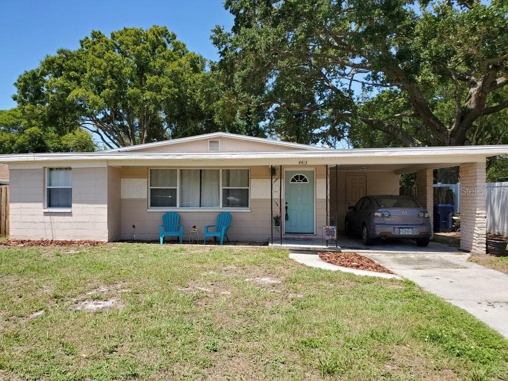 4413 W PAXTON AVENUE TAMPA, FL 33611