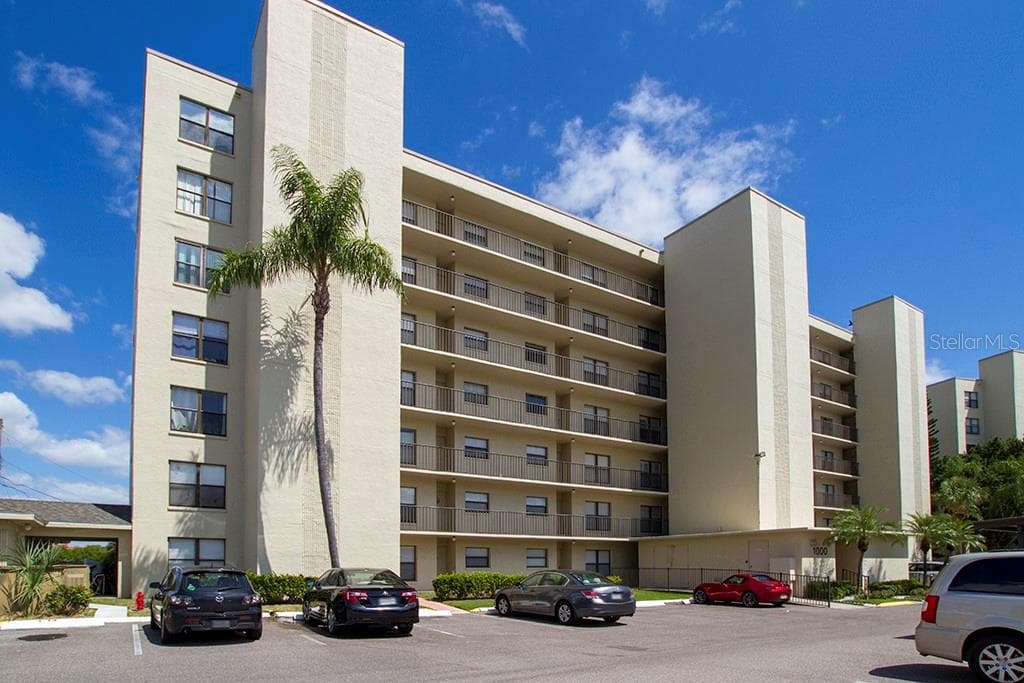 1000 COVE CAY DRIVE UNIT 2F CLEARWATER, FL 33760