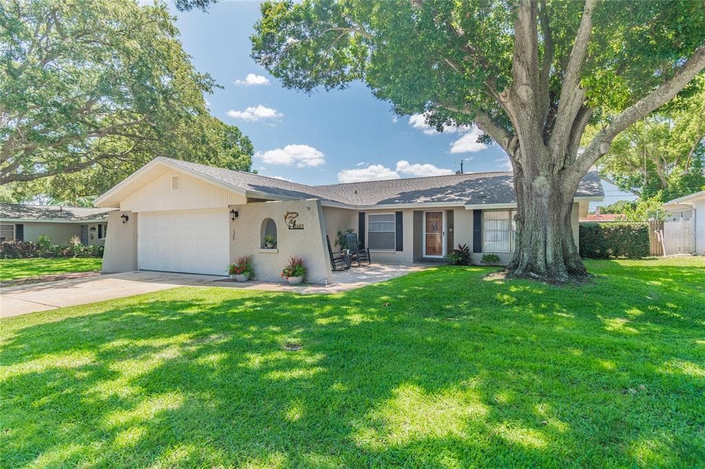 1681 EDEN COURT CLEARWATER, FL 33756